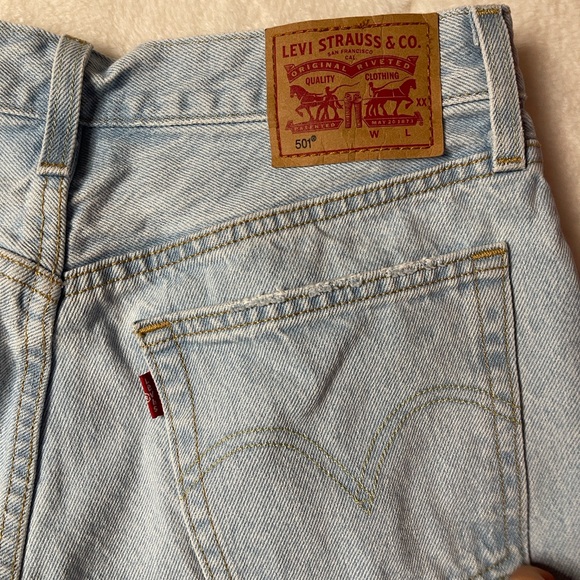 Levi's 501 Light Blue - Picture 2 of 14